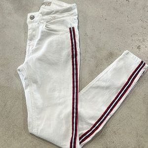 Zara Basic White Jeans